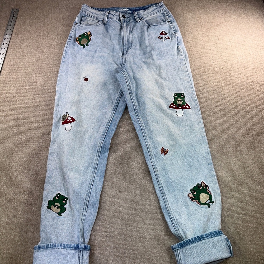 HT Denim Frog Mushroom Embroidered Mom Jeans Light Wash High Rise Size 7